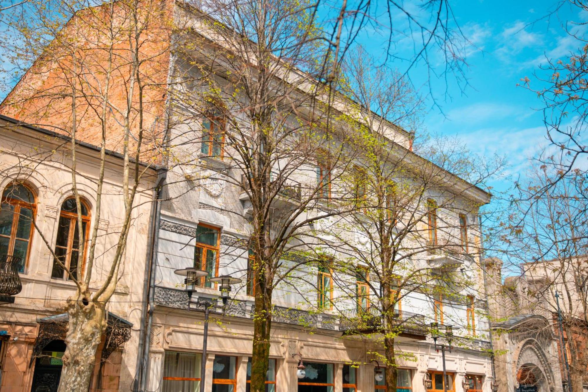белона 4*